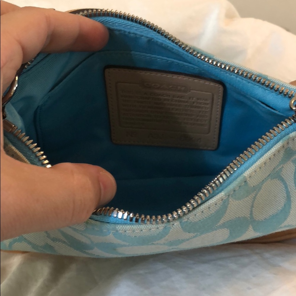 Coach purse - Picture 2 of 4